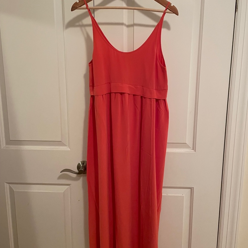 Grana silk maxidress in coral, size XXS
